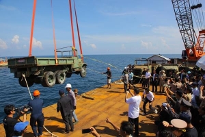 มทภ.4 ร่วมกับ จ.พังงา นำรถบรรทุกปลดประจำการ วางทำแหล่งเรียนรู้ใต้ทะเล