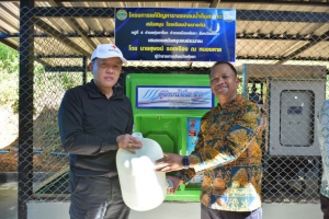 ผู้ว่าฯพังงา ส่งมอบเครื่องกรองน้ำให้โรงเรียนใน 3 อำเภอ สร้างสุขอนามัยให้นักเรียนได้ดื่มน้ำสะอาด แก้ปัญหาขาดแคลนน้ำของชุมชน