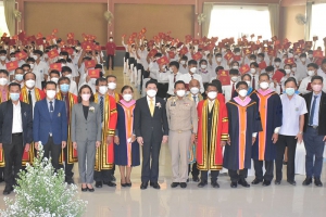 &ldquo;รองนายกรัฐมนตรีจุรินทร์&rdquo; มอบประกาศนียบัตรผู้สำเร็จการศึกษา ประจำปีการศึกษา 2564 วิทยาลัยเทคนิคพังงา