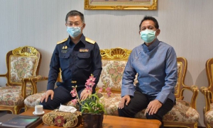 นายด่านศุลกากรภูเก็ตได้เข้าพบผู้ว่าราชการจังหวัดพังงา