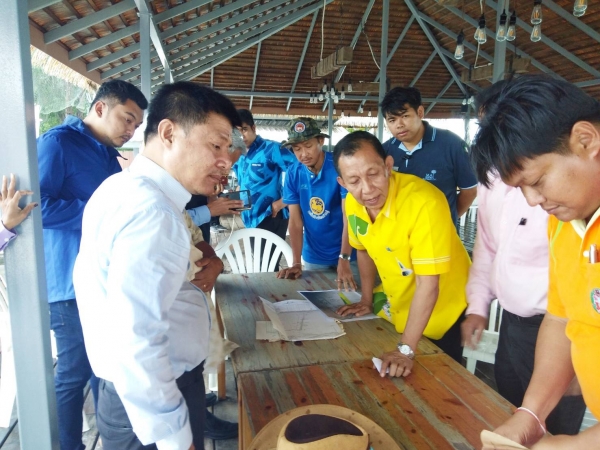 จังหวัดพังงา ประชุมกำหนดแนวทางการแก้ไขปัญหาที่สาธารณะ (นสล-ป่าช้าปากทวีป) ในพื้นที่ ม.1 ต.คึกคัก ณ บริเวณพื้นที่ที่มีปัญหา