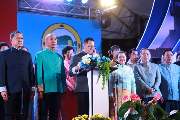 พังงา เปิดงานประจำปีและกาชาดจังหวัดพังงา 2567 พบว่าคืนแรกประชาชนให้ความสนใจร้านมัจฉากาชาดอย่างคึกคัก พร้อมลุ้นเป็นเจ้าของรถยนต์ 2 คัน