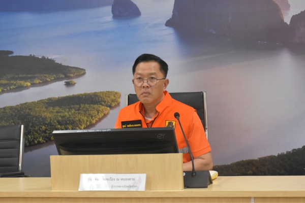 ผู้ว่าราชการจังหวัดพังงา ร่วมพิธีเปิดศูนย์อำนวยการป้องกันและลดอุบัติเหตุทางถนนช่วงเทศกาลสงกรานต์ 2567