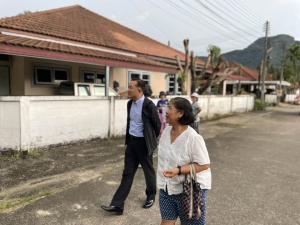ผู้ว่าราชการจังหวัดพังงา ลงติดตามเรื่องร้องทุกข์ปัญหาสาธารณูปโภคในหมู่บ้านจัดสรร