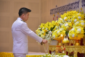 จ.พังงา จัดพิธีเจริญพระพุทธมนต์และทำบุญตักบาตรเนื่องในวันคล้ายวันพระบรมราชสมภพพระบาทสมเด็จพระบรมชนกาธิเบศร มหาภูมิพลอดุลpเดชมหาราช บรมนาถบพิตร วันชาติ และวันพ่อแห่งชาติ 5 ธันวาคม 2567