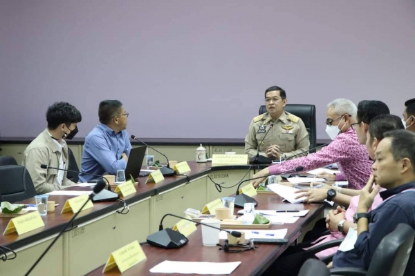 จังหวัดพังงา ประชุมคณะทำงานขับเคลื่อนการก่อสร้างสะพานเชื่อมเกาะคอเขา อำเภอตะกั่วป่า จังหวัดพังงา ครั้งที่ 2/2565 ณ ห้องประชุมองค์การบริหารส่วนตำบลบางม่วง อำเภอตะกั่วป่า จังหวัดพังงา
