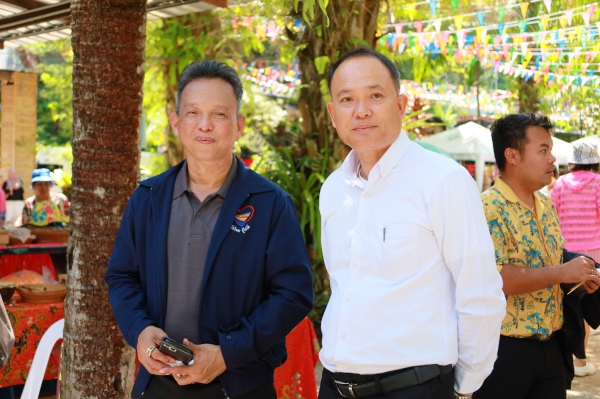 เยาวชนกว่า 120 คน ตามโครงการสานใจไทย สู่ใจใต้ รุ่นที่ 44 ศึกษาวิถีพหุวัฒนธรรมและภูมิปัญญาท้องถิ่น ณ ตลาดลองแลบางนุ จ.พังงา
