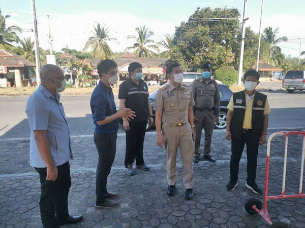 รองผู้ว่าราชการจังหวัดพังงา พร้อมด้วยส่วนราชการที่เกี่ยวข้อง เข้าตรวจเยี่ยมแพทย์ บุคคลากรทางการแพทย์
