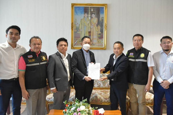 ภาคเอกชนจังหวัดพังงา เข้ายื่นหนังสือขอคัดค้านการขึ้นทะเบียนมรดกโลกในพื้นที่แหล่งอนุรักษ์ทางทะเล หวั่นกระทบการพัฒนาของพื้นที่