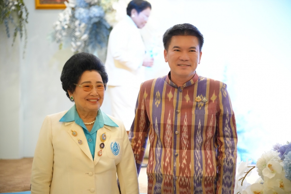 ผู้ว่าฯพังงา ร่วมแสดงความยินดี เนื่องในวันสถาปนาสมาคมแม่ดีเด่นแห่งชาติ จังหวัดพังงา
