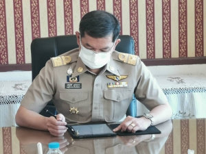 รองผู้ว่าราชการจังหวัดพังงา พร้อมคณะ ตรวจเยี่ยมติดตามสถานการณ์ผู้ต้องขังติดเชื้อโควิด-19 ที่เรือนจำอำเภอตะกั่วป่า