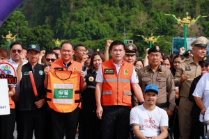 จังหวัดพังงา ปล่อยขบวนรถรณรงค์ป้องกันและลดอุบัติเหตุทางถนนเทศกาลสงกรานต์